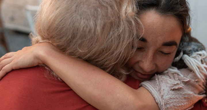 What to Say to Someone Grieving Image